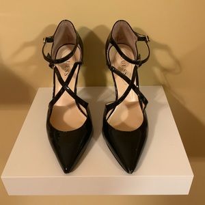 Guess Black Pumps with pointed toe & stiletto heel